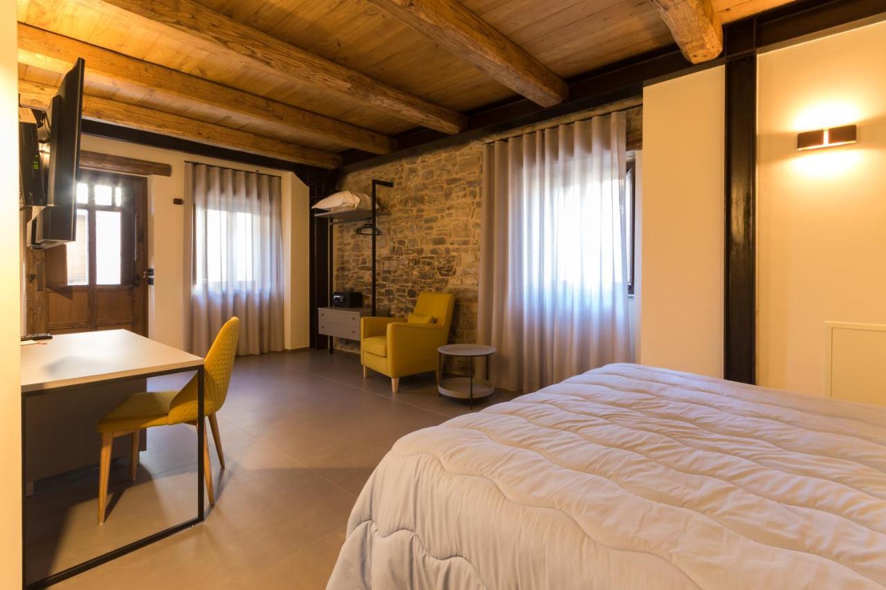 Borgotufi Albergo Diffuso Castel del Giudice Exterior foto